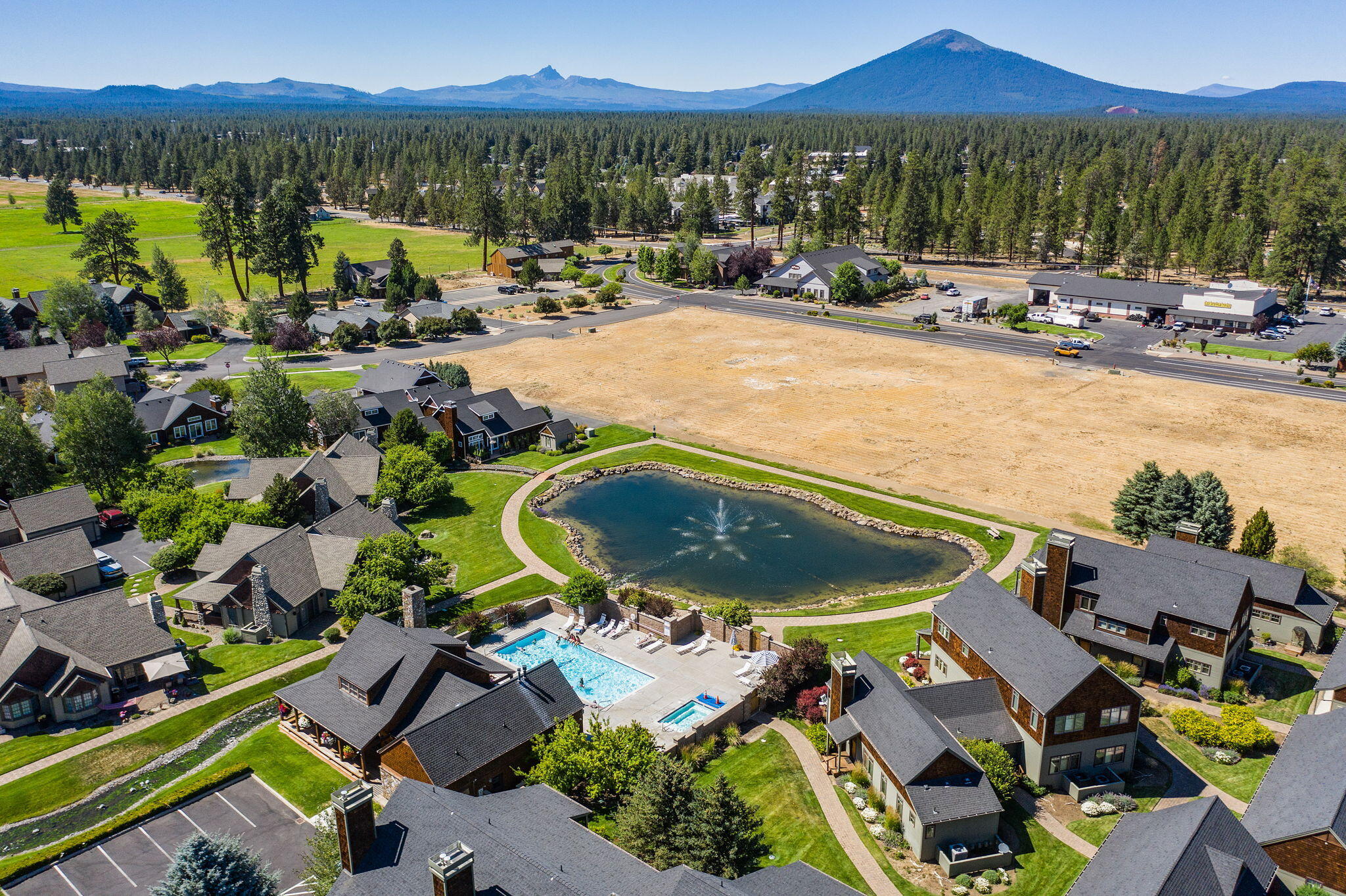 Pine Meadow Vill - Residential