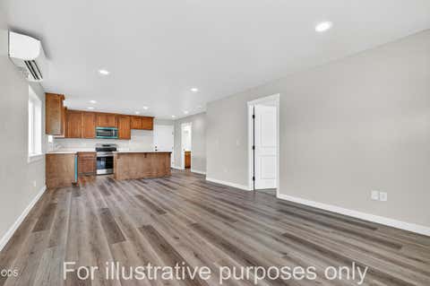 Tiny photo for 953 Honey Bee Street, Medford, OR 97501 (MLS # 220226804)