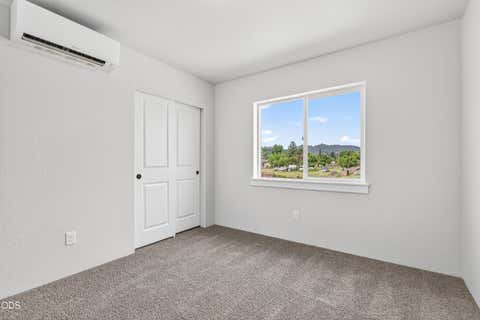 Tiny photo for 953 Honey Bee Street, Medford, OR 97501 (MLS # 220226804)