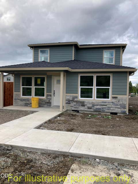 Tiny photo for 953 Honey Bee Street, Medford, OR 97501 (MLS # 220226804)