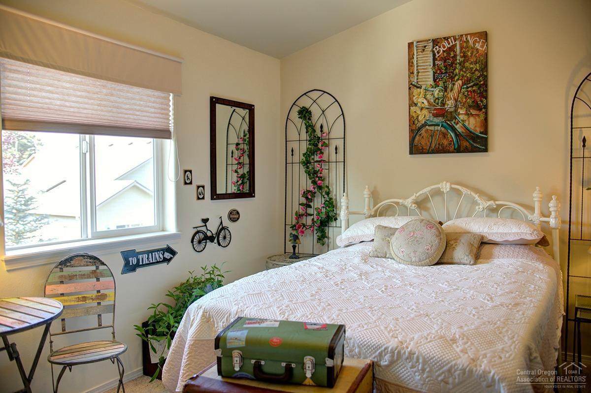 Hollow Pine Estate - Residential