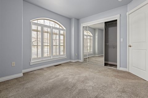 Tiny photo for 1736 NW Nickernut Place, Redmond, OR 97756 (MLS # 220216975)