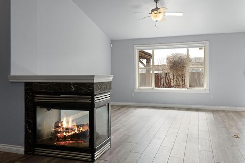 Tiny photo for 1736 NW Nickernut Place, Redmond, OR 97756 (MLS # 220216975)