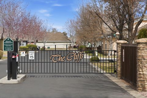 Tiny photo for 1736 NW Nickernut Place, Redmond, OR 97756 (MLS # 220216975)