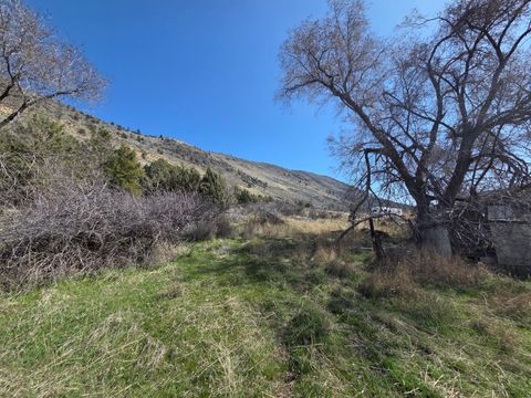 Tiny photo for 9143 Shady Pine Road, Klamath Falls, OR 97601 (MLS # 220220018)