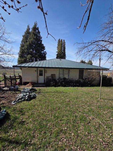 Tiny photo for 9143 Shady Pine Road, Klamath Falls, OR 97601 (MLS # 220220018)