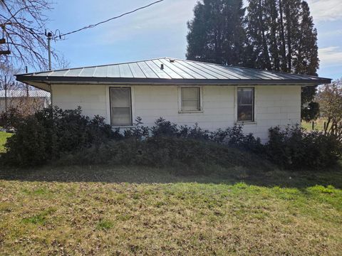 Tiny photo for 9143 Shady Pine Road, Klamath Falls, OR 97601 (MLS # 220220018)