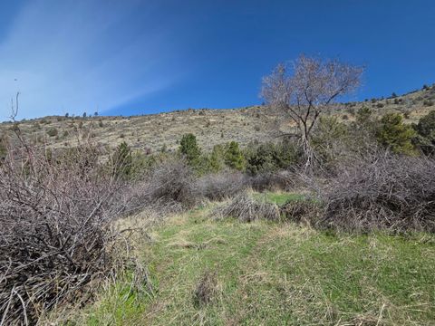 Tiny photo for 9143 Shady Pine Road, Klamath Falls, OR 97601 (MLS # 220220018)