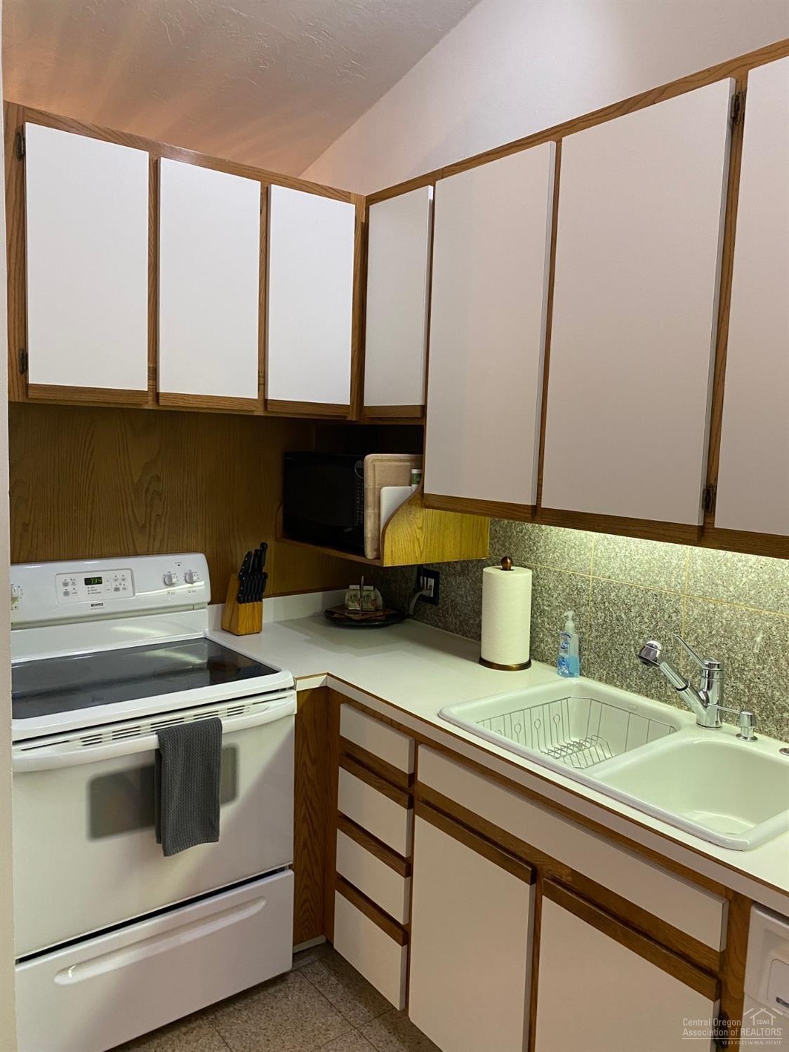 Abbot House Condo - Residential