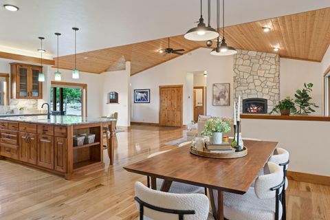 Tiny photo for 60995 Ward Road, Bend, OR 97702 (MLS # 220213892)