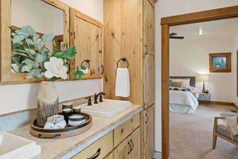 Tiny photo for 60995 Ward Road, Bend, OR 97702 (MLS # 220213892)