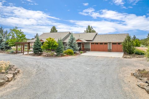 Tiny photo for 60995 Ward Road, Bend, OR 97702 (MLS # 220213892)