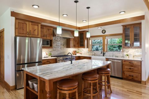 Tiny photo for 60995 Ward Road, Bend, OR 97702 (MLS # 220213892)