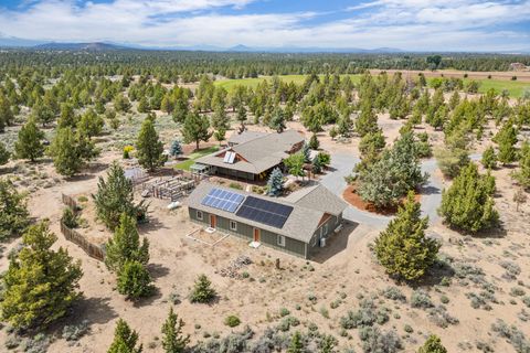 Tiny photo for 60995 Ward Road, Bend, OR 97702 (MLS # 220213892)