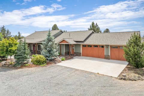 Tiny photo for 60995 Ward Road, Bend, OR 97702 (MLS # 220213892)