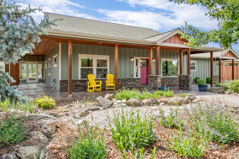 Tiny photo for 60995 Ward Road, Bend, OR 97702 (MLS # 220213892)