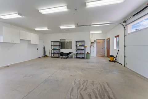 Tiny photo for 60995 Ward Road, Bend, OR 97702 (MLS # 220213892)