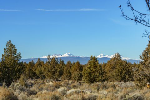 Tiny photo for 60995 Ward Road, Bend, OR 97702 (MLS # 220213892)