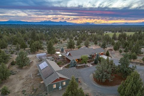 Tiny photo for 60995 Ward Road, Bend, OR 97702 (MLS # 220213892)