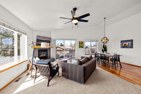 Tiny photo for 2902 NE Pinnacle Place, Bend, OR 97701 (MLS # 220221207)