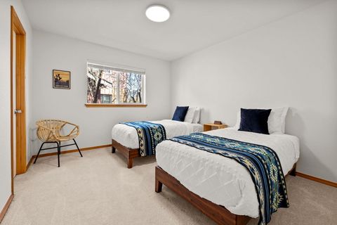 Tiny photo for 2902 NE Pinnacle Place, Bend, OR 97701 (MLS # 220221207)