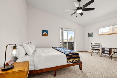 Tiny photo for 2902 NE Pinnacle Place, Bend, OR 97701 (MLS # 220221207)