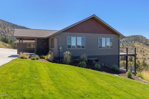 Tiny photo for 7306 Hanks Marsh Vista Vis, Klamath Falls, OR 97601 (MLS # 220222917)