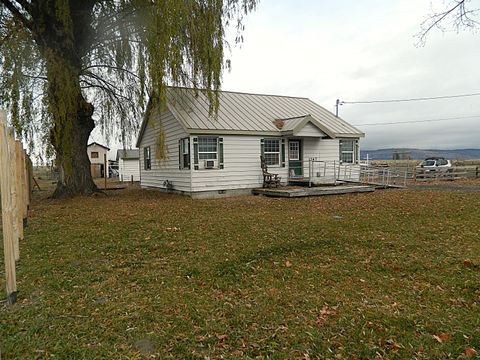 Tiny photo for 1267 Joe Wright Road, Klamath Falls, OR 97603 (MLS # 220212679)