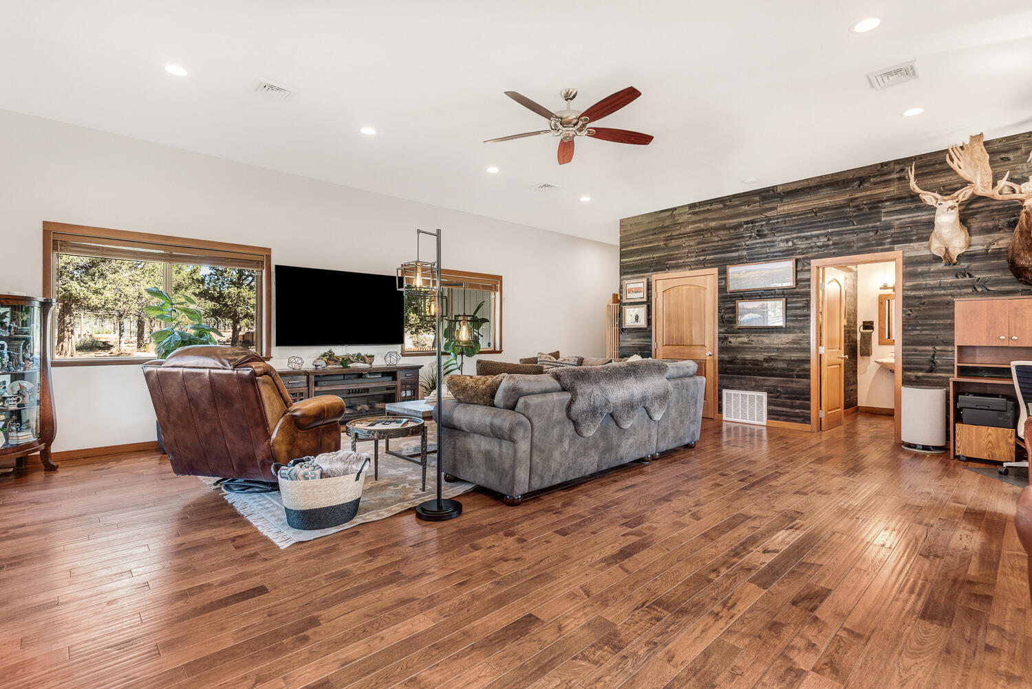 Sunglo West - Residential