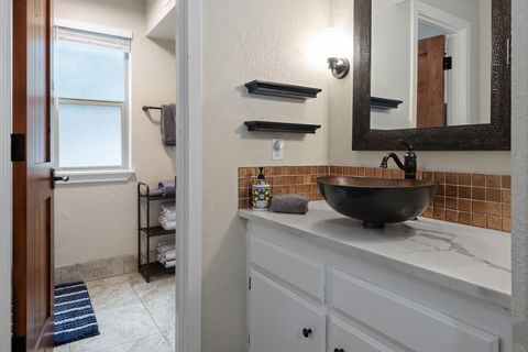 Tiny photo for 17654 Pinnacle Lane # 16, Sunriver, OR 97707 (MLS # 220221691)