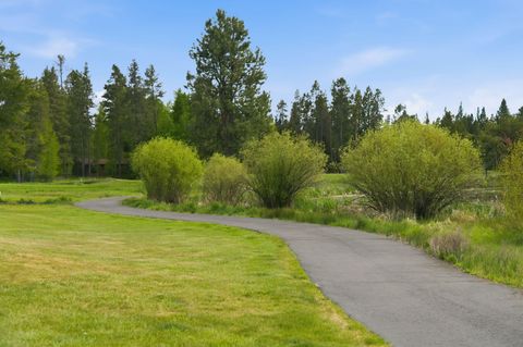 Tiny photo for 17654 Pinnacle Lane # 16, Sunriver, OR 97707 (MLS # 220221691)