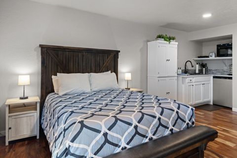 Tiny photo for 17654 Pinnacle Lane # 16, Sunriver, OR 97707 (MLS # 220221691)