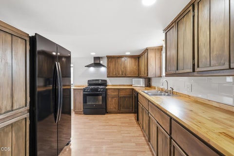 Tiny photo for 2241 SE Roadway Lane, Prineville, OR 97754 (MLS # 220226284)