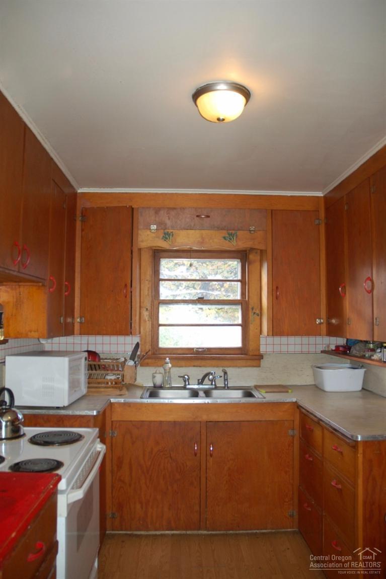 Oregon + Western - Residential