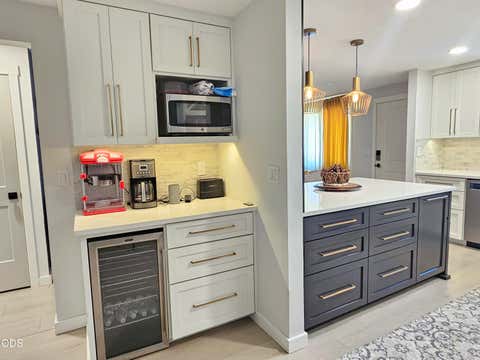 Tiny photo for 5144 Barry Avenue, Klamath Falls, OR 97603 (MLS # 220227129)