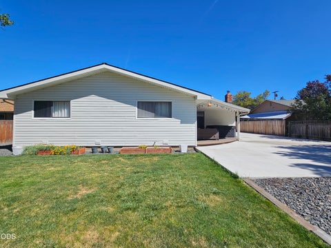 Tiny photo for 5144 Barry Avenue, Klamath Falls, OR 97603 (MLS # 220227129)