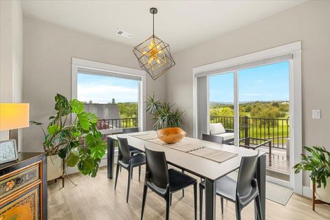 Tiny photo for 221 Skyhawk Drive, Eagle Point, OR 97524 (MLS # 220219948)