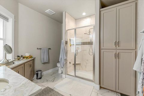 Tiny photo for 221 Skyhawk Drive, Eagle Point, OR 97524 (MLS # 220219948)