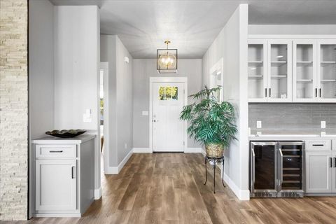 Tiny photo for 221 Skyhawk Drive, Eagle Point, OR 97524 (MLS # 220219948)