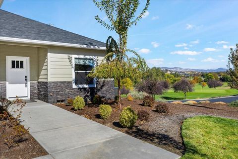 Tiny photo for 221 Skyhawk Drive, Eagle Point, OR 97524 (MLS # 220219948)