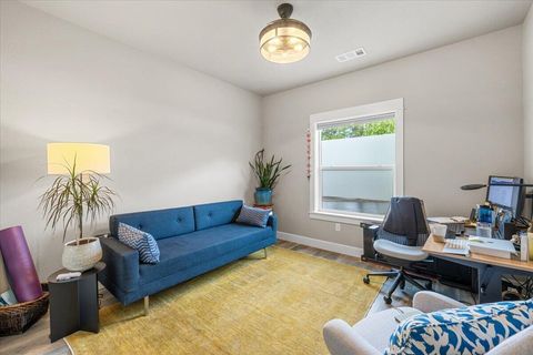 Tiny photo for 221 Skyhawk Drive, Eagle Point, OR 97524 (MLS # 220219948)