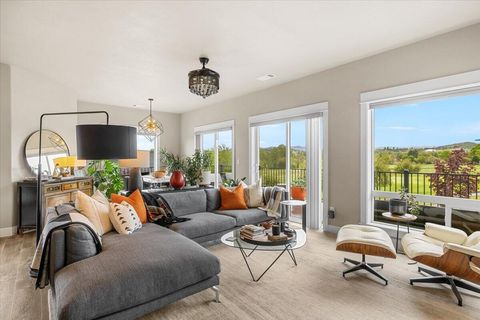 Tiny photo for 221 Skyhawk Drive, Eagle Point, OR 97524 (MLS # 220219948)