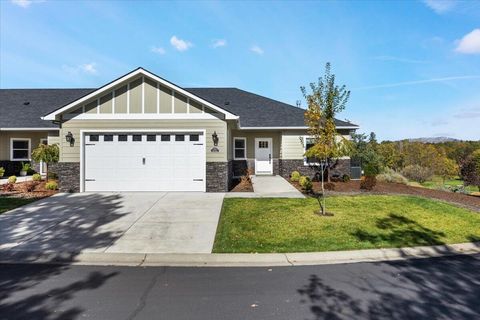 Tiny photo for 221 Skyhawk Drive, Eagle Point, OR 97524 (MLS # 220219948)