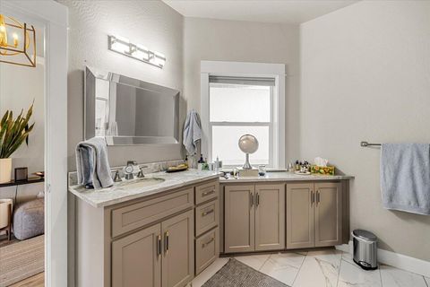 Tiny photo for 221 Skyhawk Drive, Eagle Point, OR 97524 (MLS # 220219948)