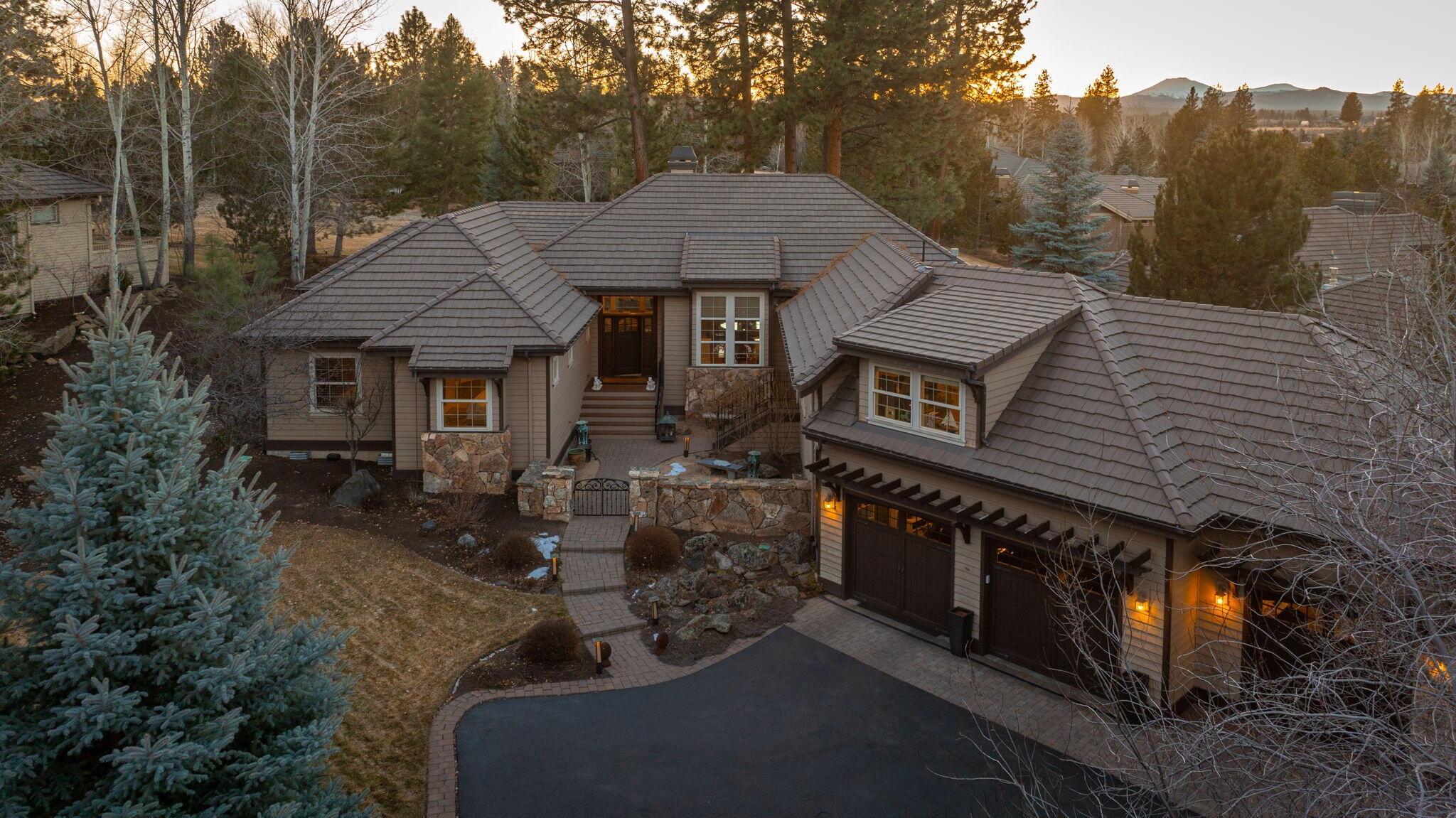 Broken Top - Residential