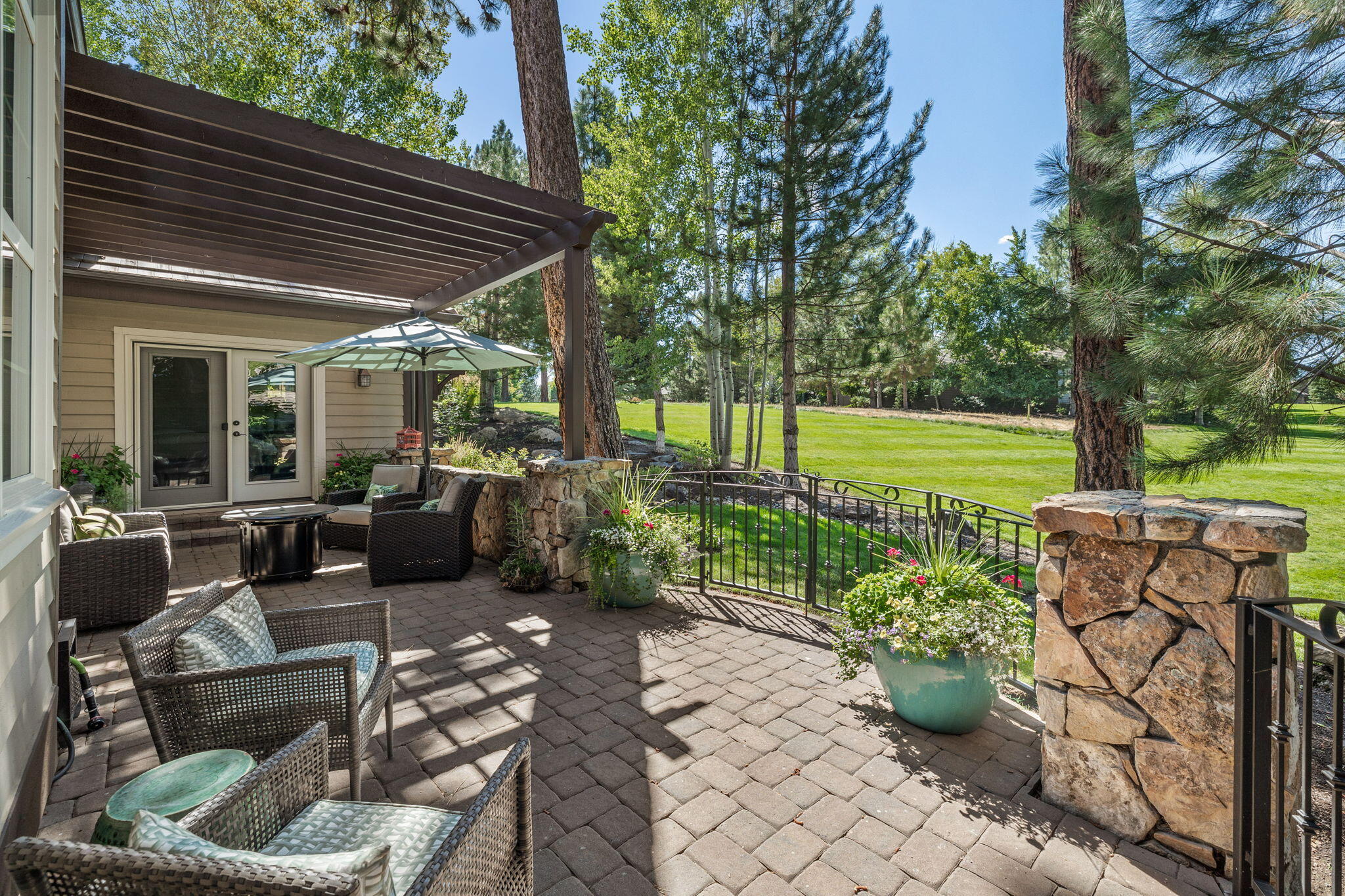 Broken Top - Residential