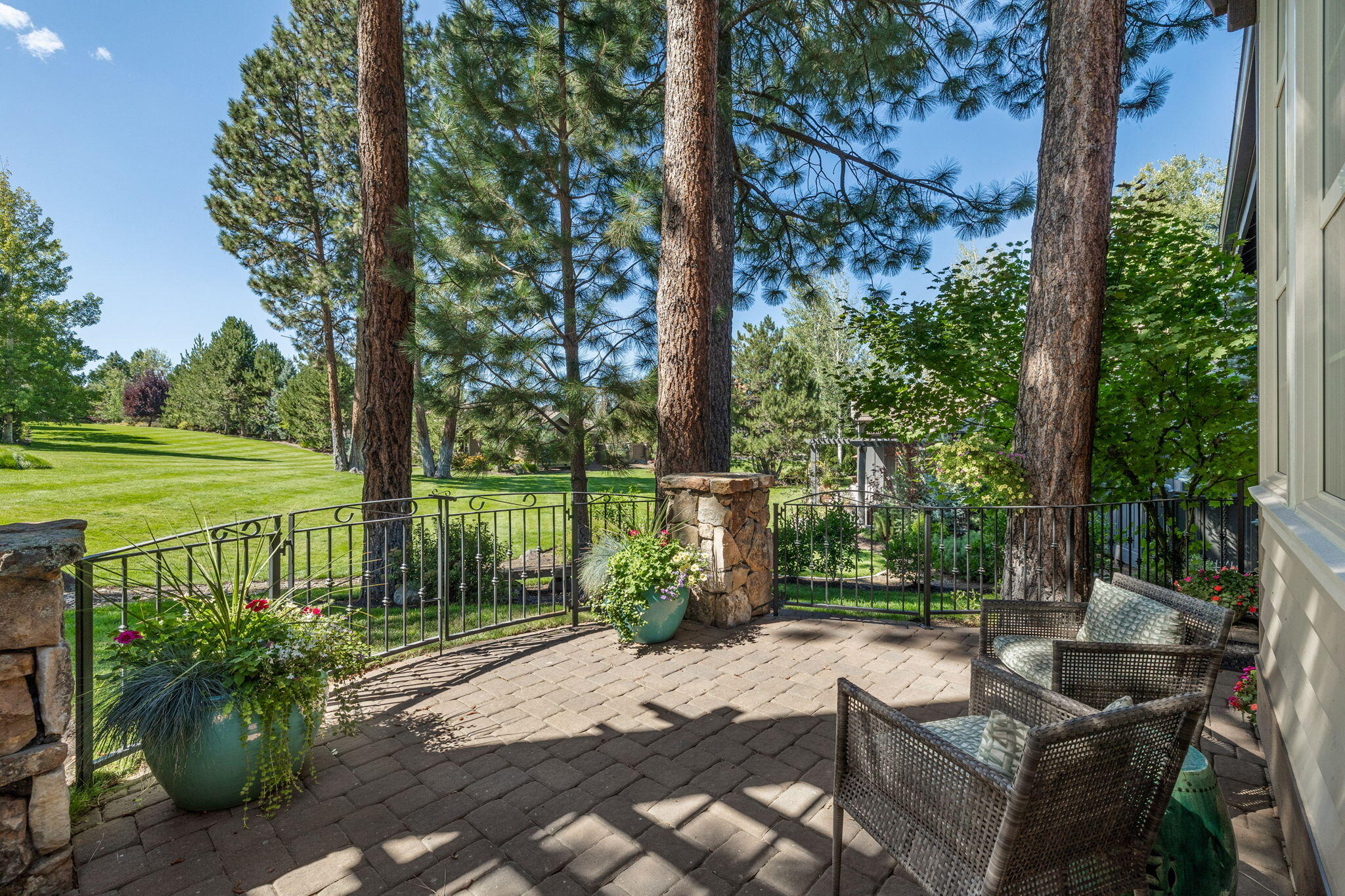 Broken Top - Residential