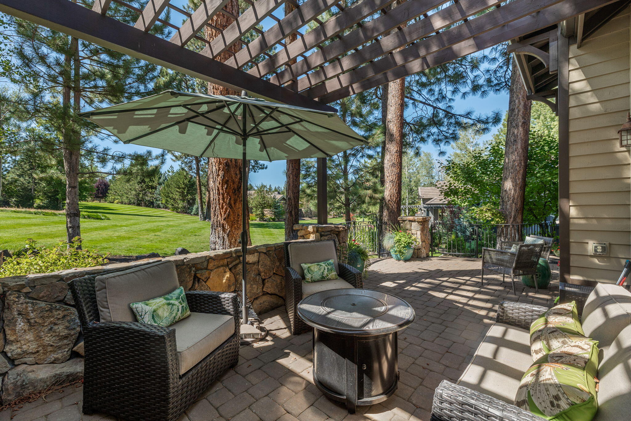 Broken Top - Residential