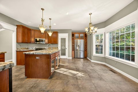 Tiny photo for 4102 Hidden Valley Court, Medford, OR 97504 (MLS # 220214080)