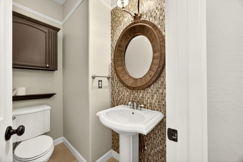 Tiny photo for 4102 Hidden Valley Court, Medford, OR 97504 (MLS # 220214080)